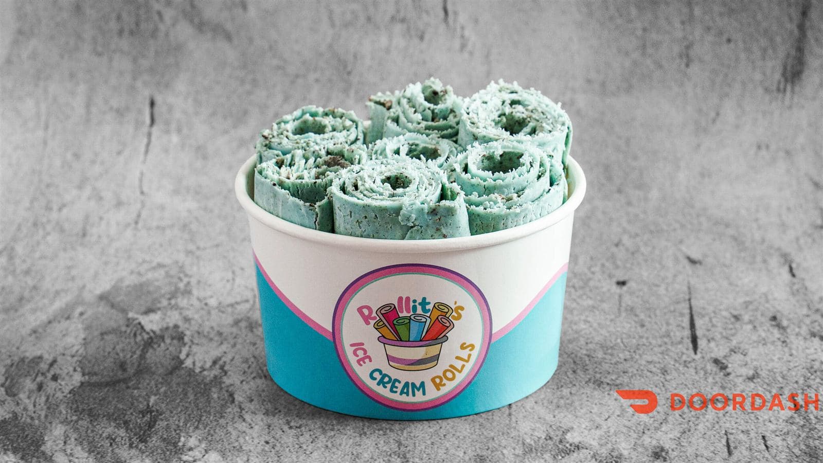 Mint cookies-and-cream ice cream rolls in a Rollitos cup